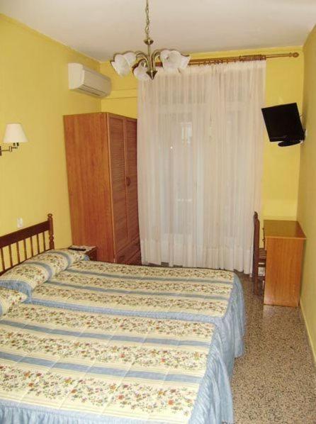 Hostal Miguel Angel Madrid Oda fotoğraf