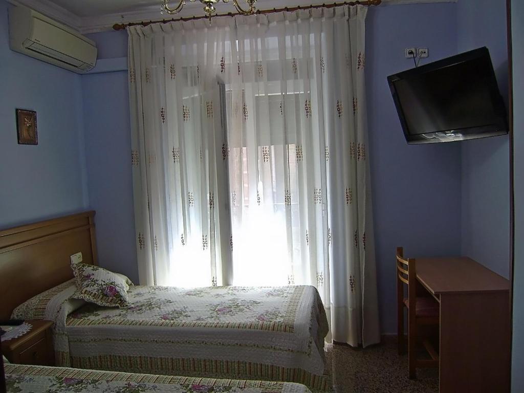 Hostal Miguel Angel Madrid Oda fotoğraf