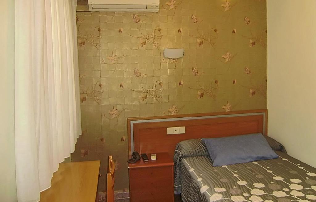 Hostal Miguel Angel Madrid Oda fotoğraf
